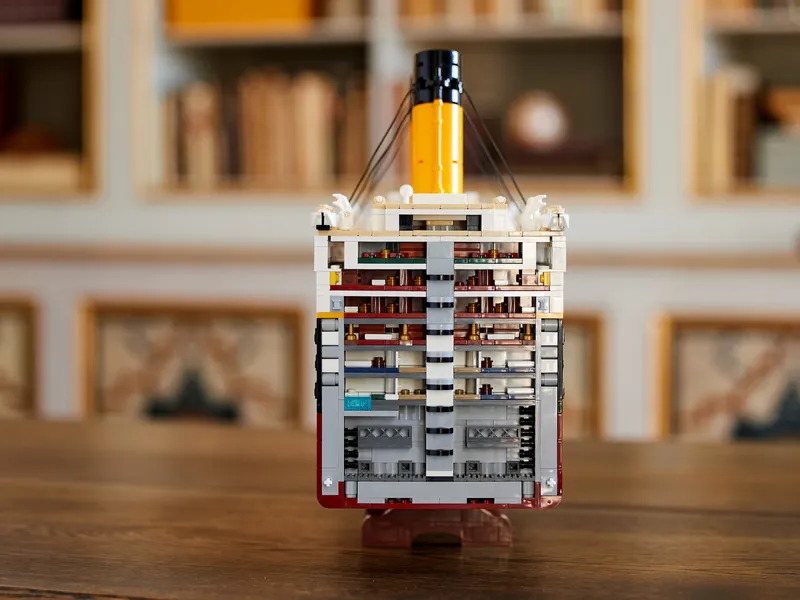 LEGO® Titanic by LEGO – product photo 20 of 24