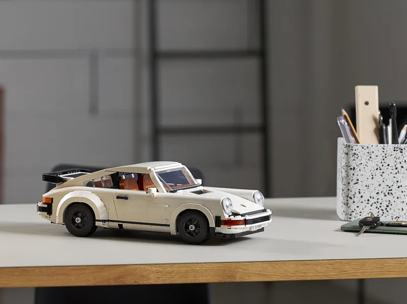 Porsche 911 by LEGO – product photo 17 of 20