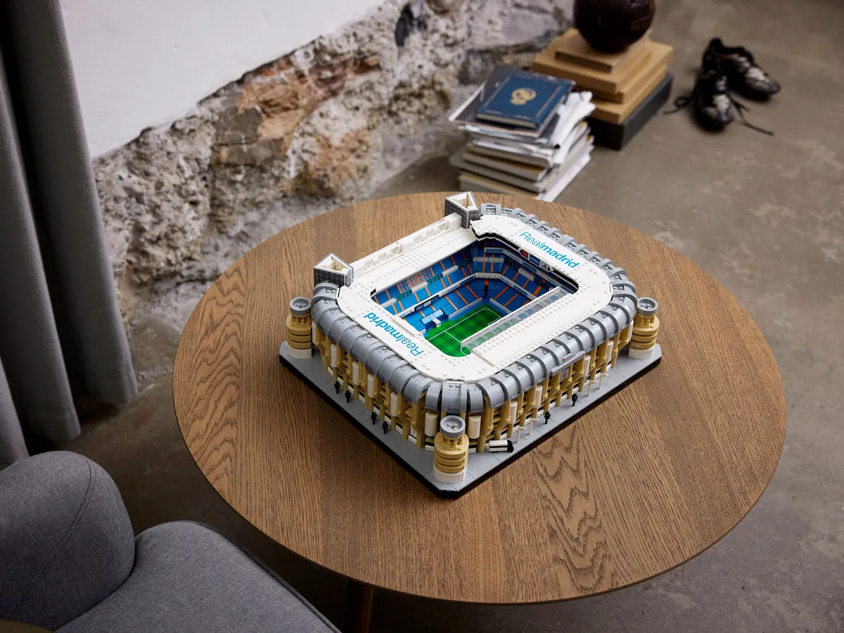 LEGO Real Madrid – Santiago Bernabéu Stadium (10299) - Bild 9
