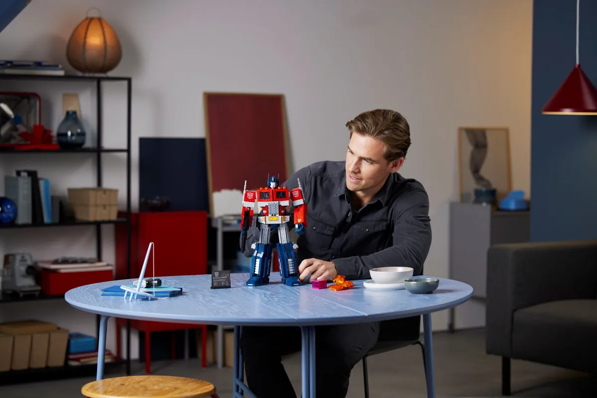 LEGO Optimus Prime (10302) - Bild 9