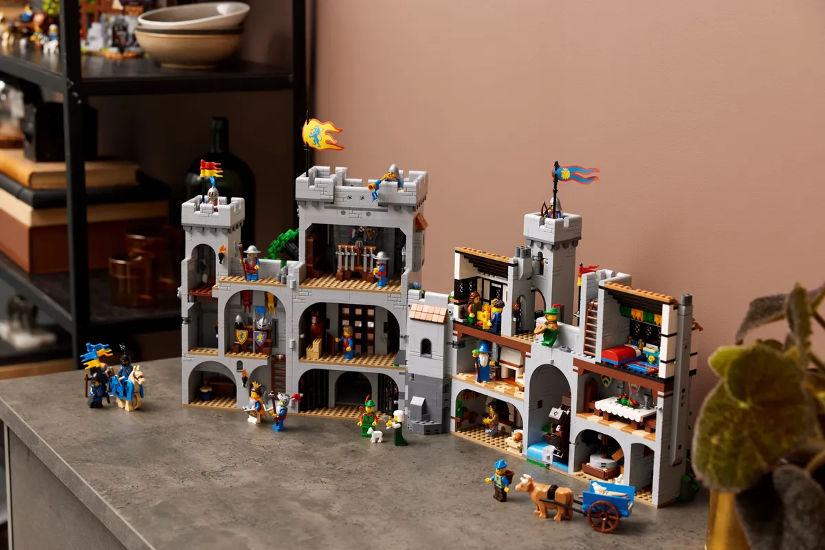 LEGO Lion Knights' Castle (10305) - Bild 5
