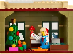 LEGO Holiday Main Street (10308) - image 4