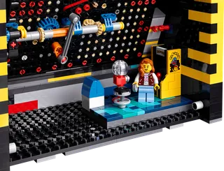 PAC-MAN Arcade by LEGO – product photo 6 of 11