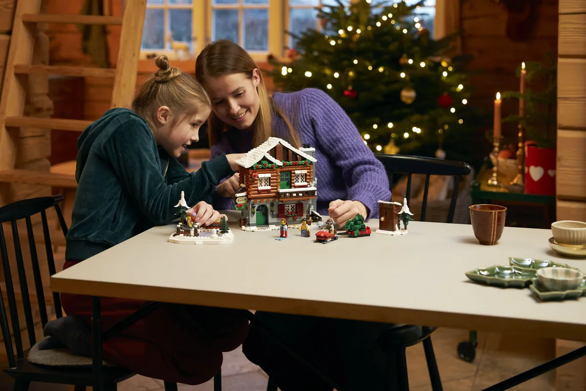 LEGO Alpine Lodge (10325) - image 12