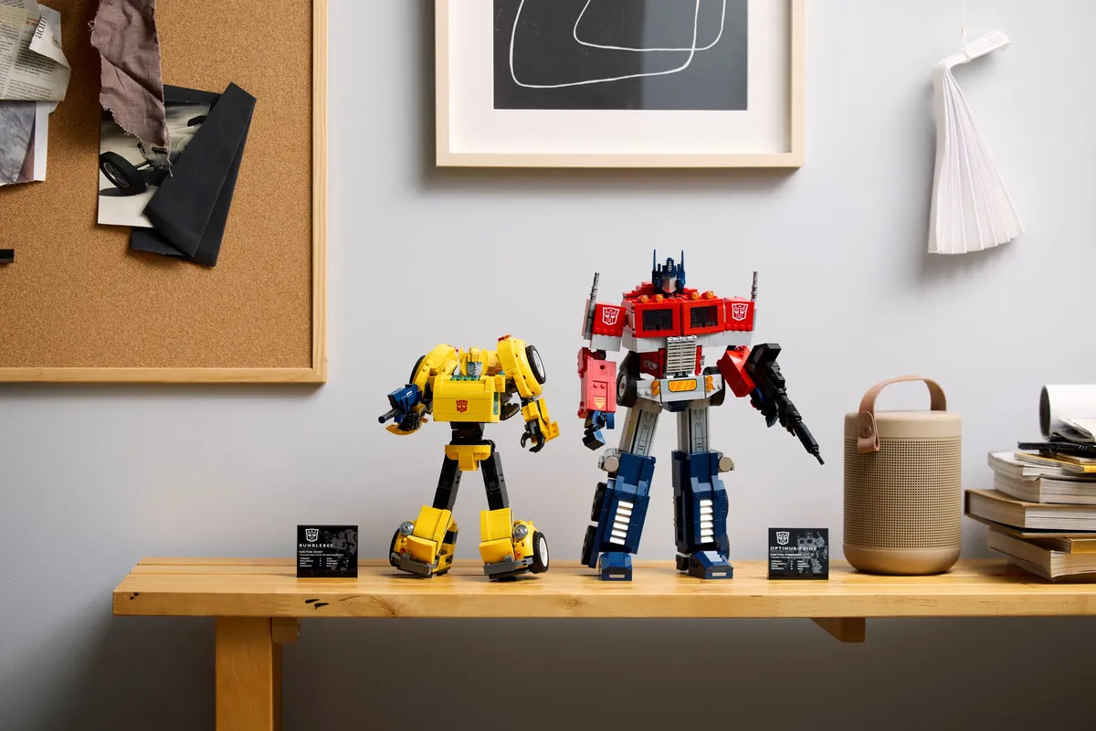 LEGO Bumblebee (10338) - image 15