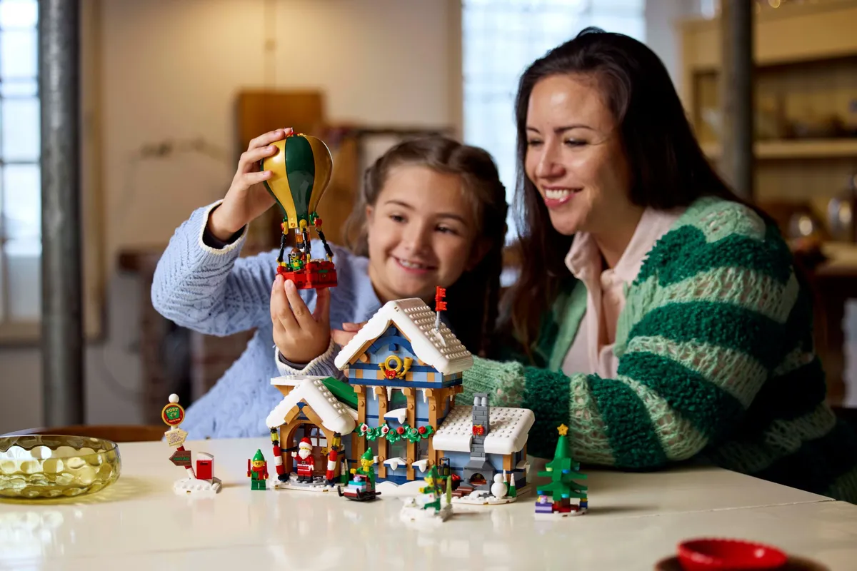 LEGO Santa's Post Office (10339) - Bild 8