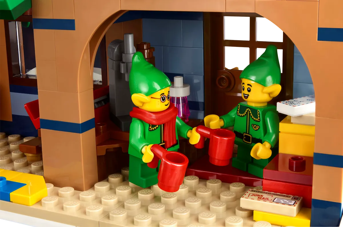 LEGO Santa's Post Office (10339) - Bild 6