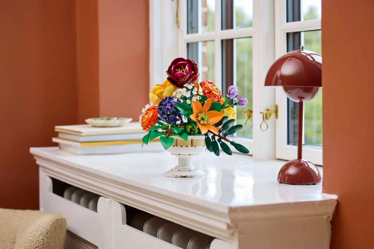 LEGO Flower Arrangement (10345) - image 7
