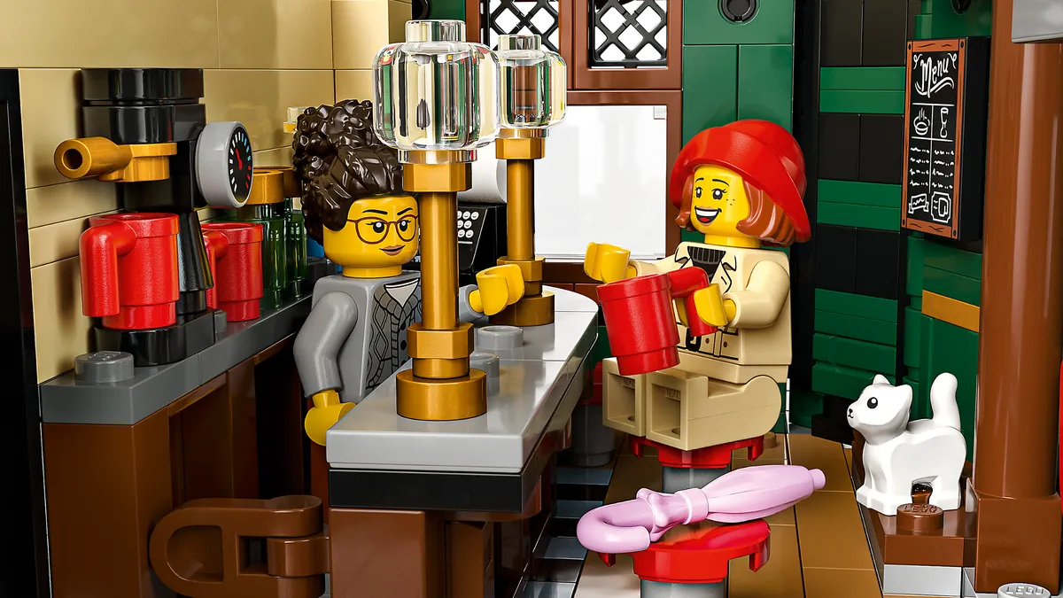 LEGO Tudor Corner (10350) - Bild 1