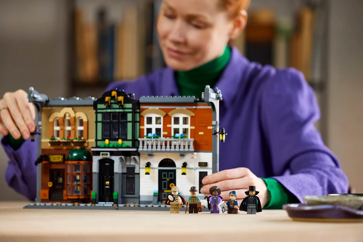 LEGO Sherlock Holmes: Book Nook (10351) - Bild 10