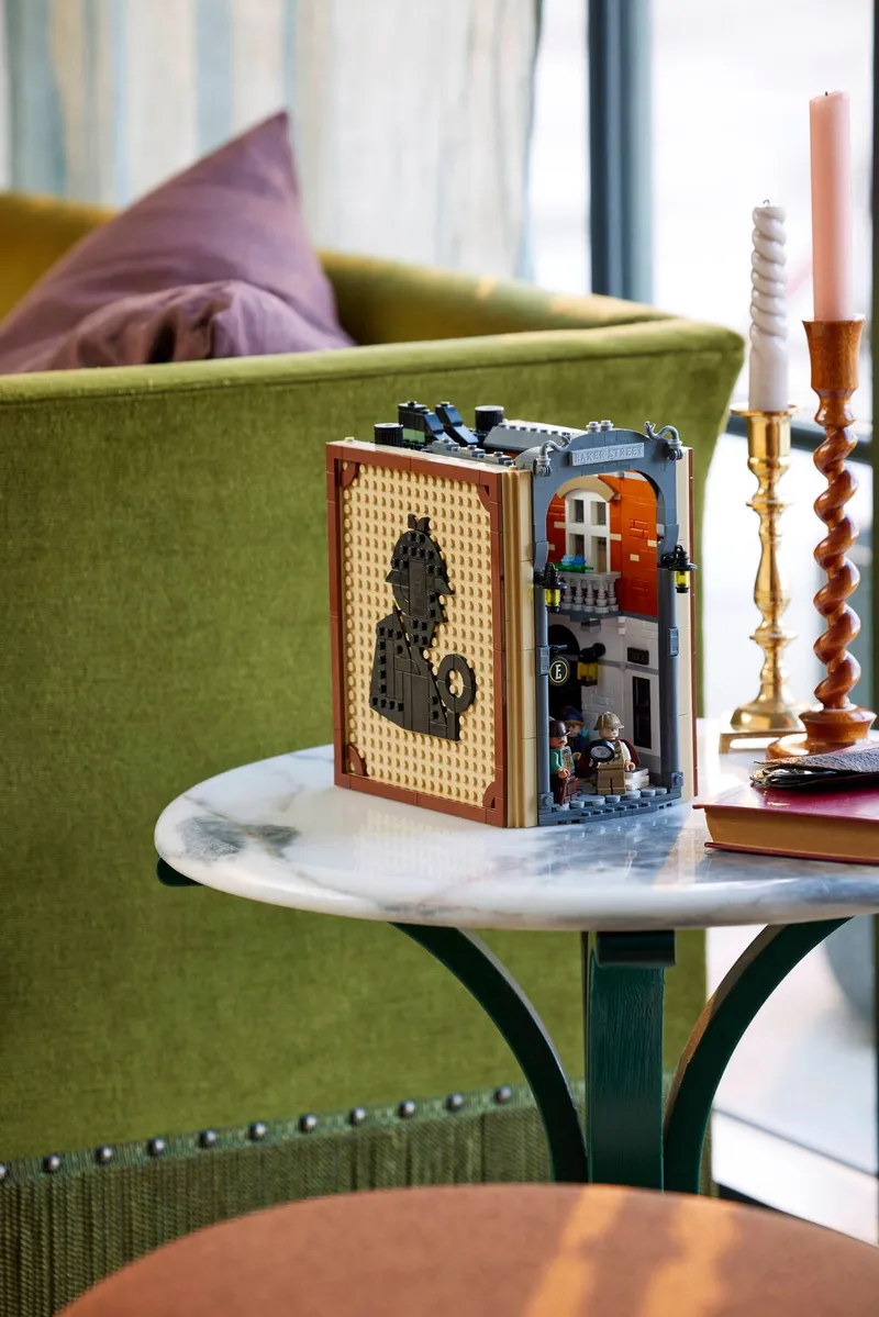 Sherlock Holmes: Book Nook by LEGO – product photo 12 of 18