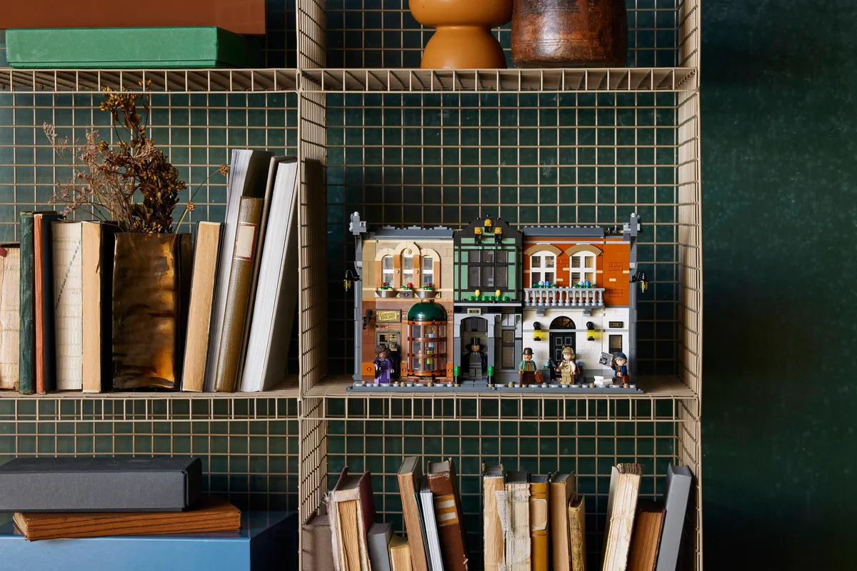 LEGO Sherlock Holmes: Book Nook (10351) - Bild 15