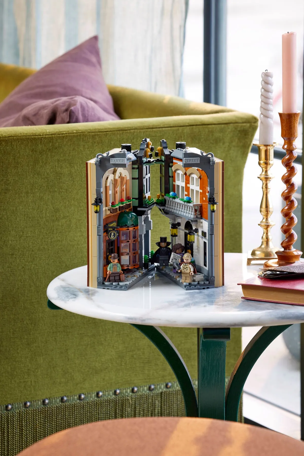 LEGO Sherlock Holmes: Book Nook (10351) - Bild 16
