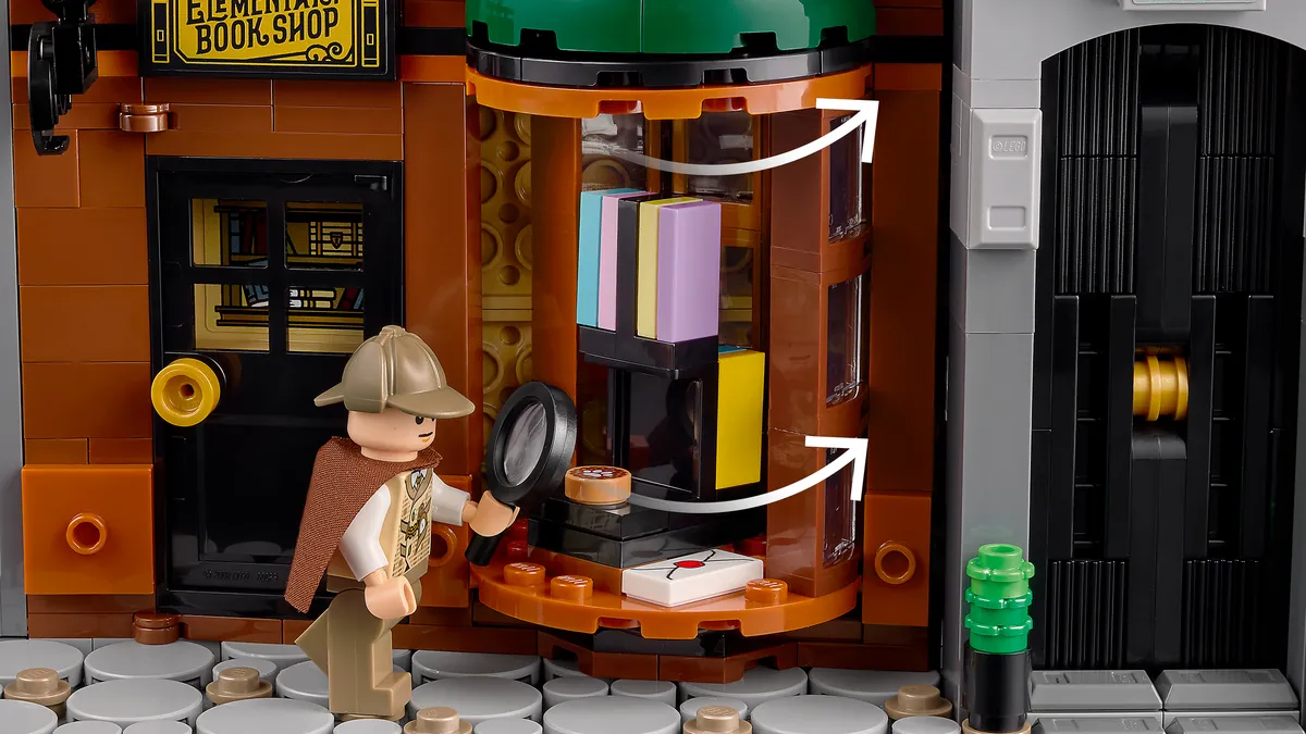LEGO Sherlock Holmes: Book Nook (10351) - Bild 3