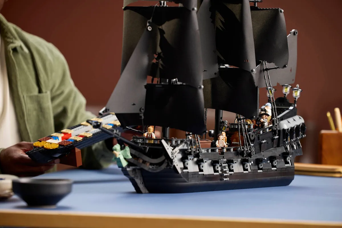 LEGO Captain Jack Sparrow's Pirate Ship (10365) - Bild 16