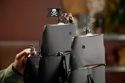 LEGO Captain Jack Sparrow's Pirate Ship (10365) - image 18
