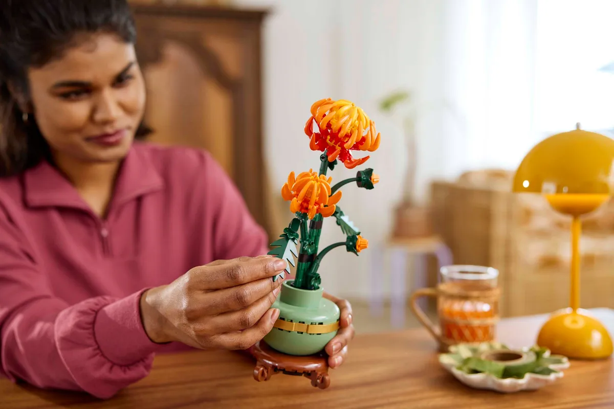 LEGO Chrysanthemum (10368) - Bild 7