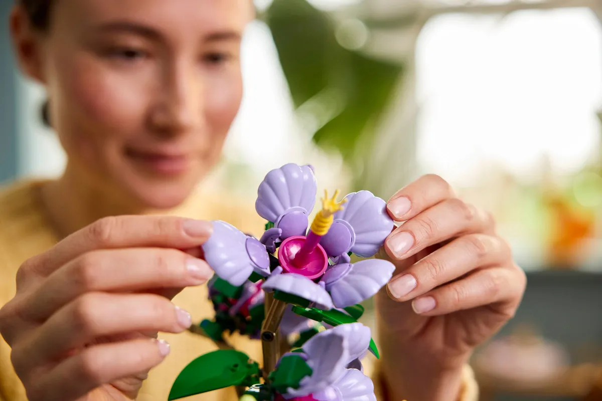 LEGO Hibiscus (10372) - afbeelding 9