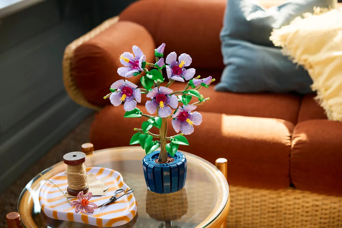 LEGO Hibiscus (10372) - afbeelding 6