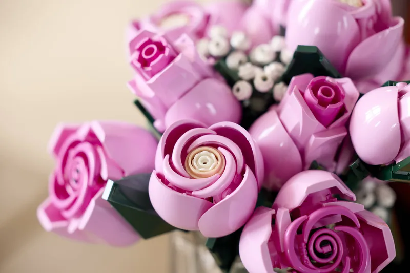Bouquet of Pink Roses by LEGO – product photo 32 of 36