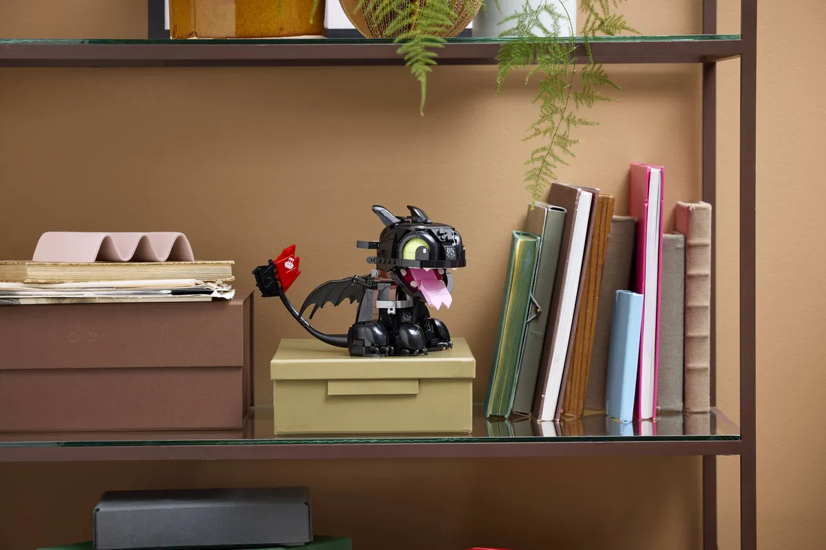 LEGO How to Train Your Dragon: Toothless (10375) - image 9
