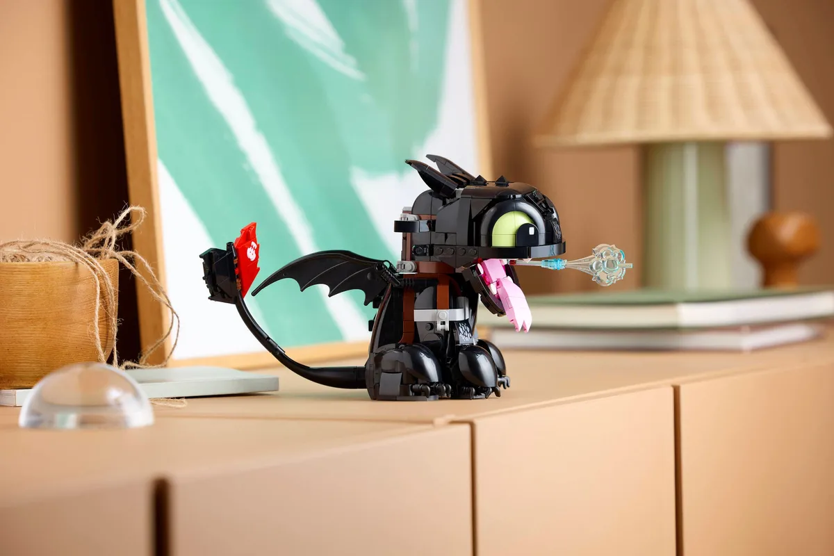 LEGO How to Train Your Dragon: Toothless (10375) - image 10