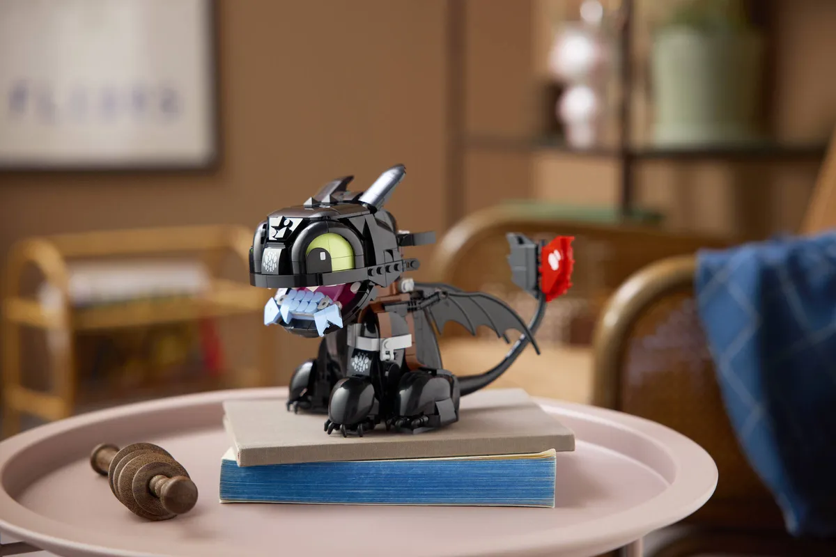 LEGO How to Train Your Dragon: Toothless (10375) - image 12
