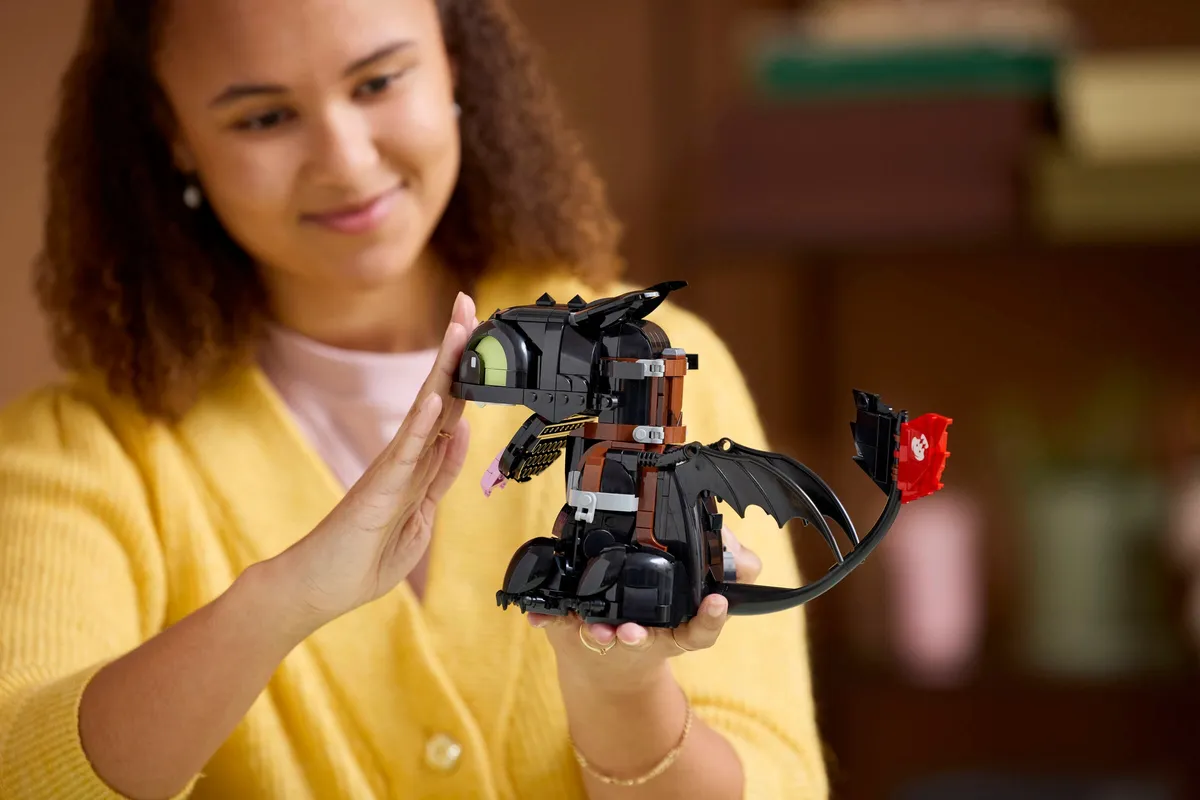 LEGO How to Train Your Dragon: Toothless (10375) - image 14