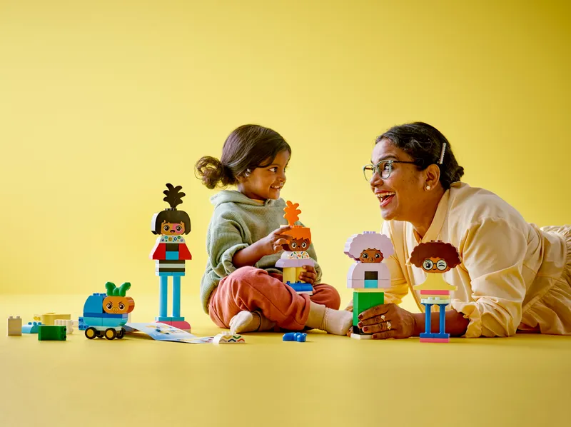 Buildable People with Big Emotions fra LEGO – produktbillede 6 af 9
