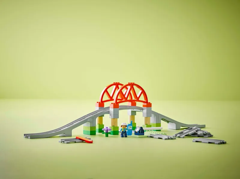 Train Bridge and Tracks Expansion Set von LEGO – Produktfoto 8 von 8