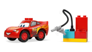 McQueen's Visit to Doc's Garage von LEGO – Produktfoto 3 von 9