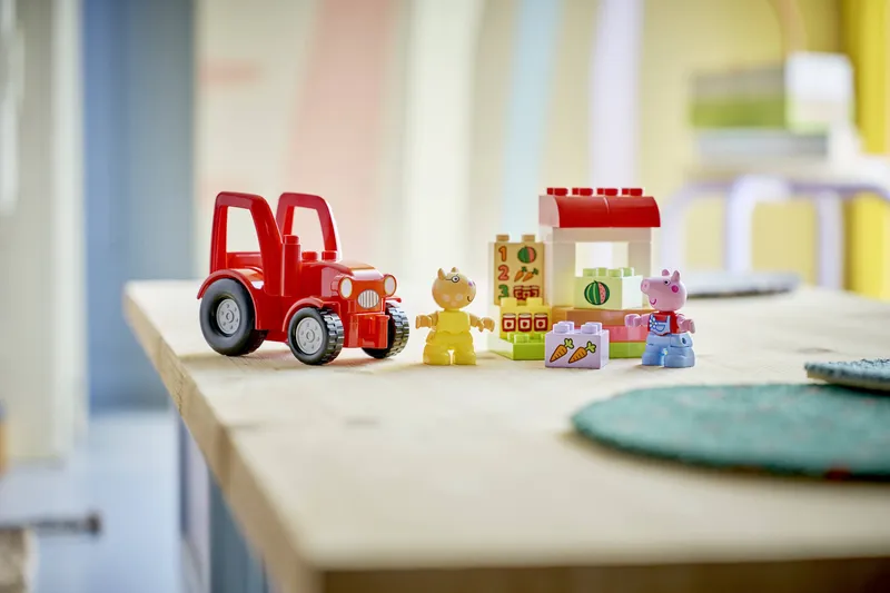 Tractor and Market by LEGO – product photo 8 of 10