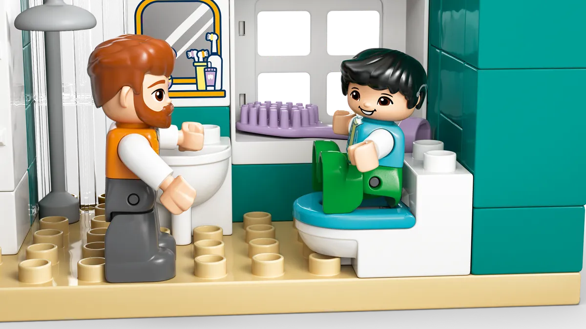 LEGO 3 in 1 Modern Family House with Figures (10470) - Bild 3