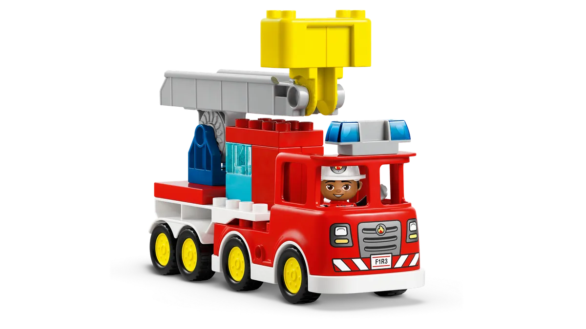 LEGO Fire Truck with Hose and Firefighter (10473) - Bild 1