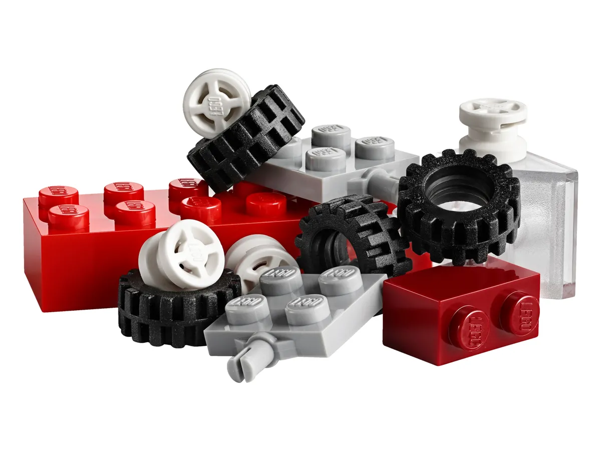 LEGO Creative Suitcase (10713) - image 4