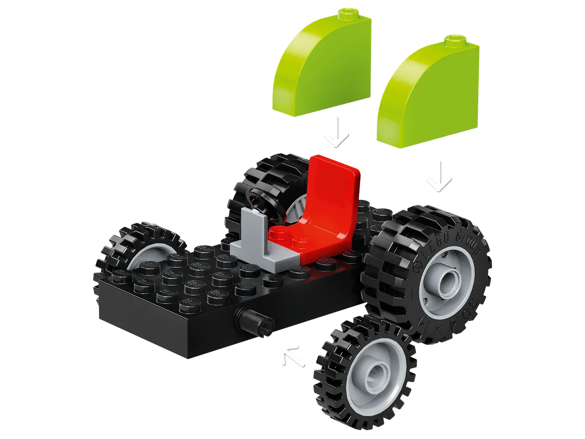 LEGO Mickey Mouse & Donald Duck's Farm (10775) - image 4
