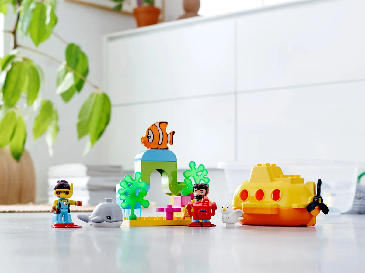 LEGO Submarine Adventure (10910) - image 8