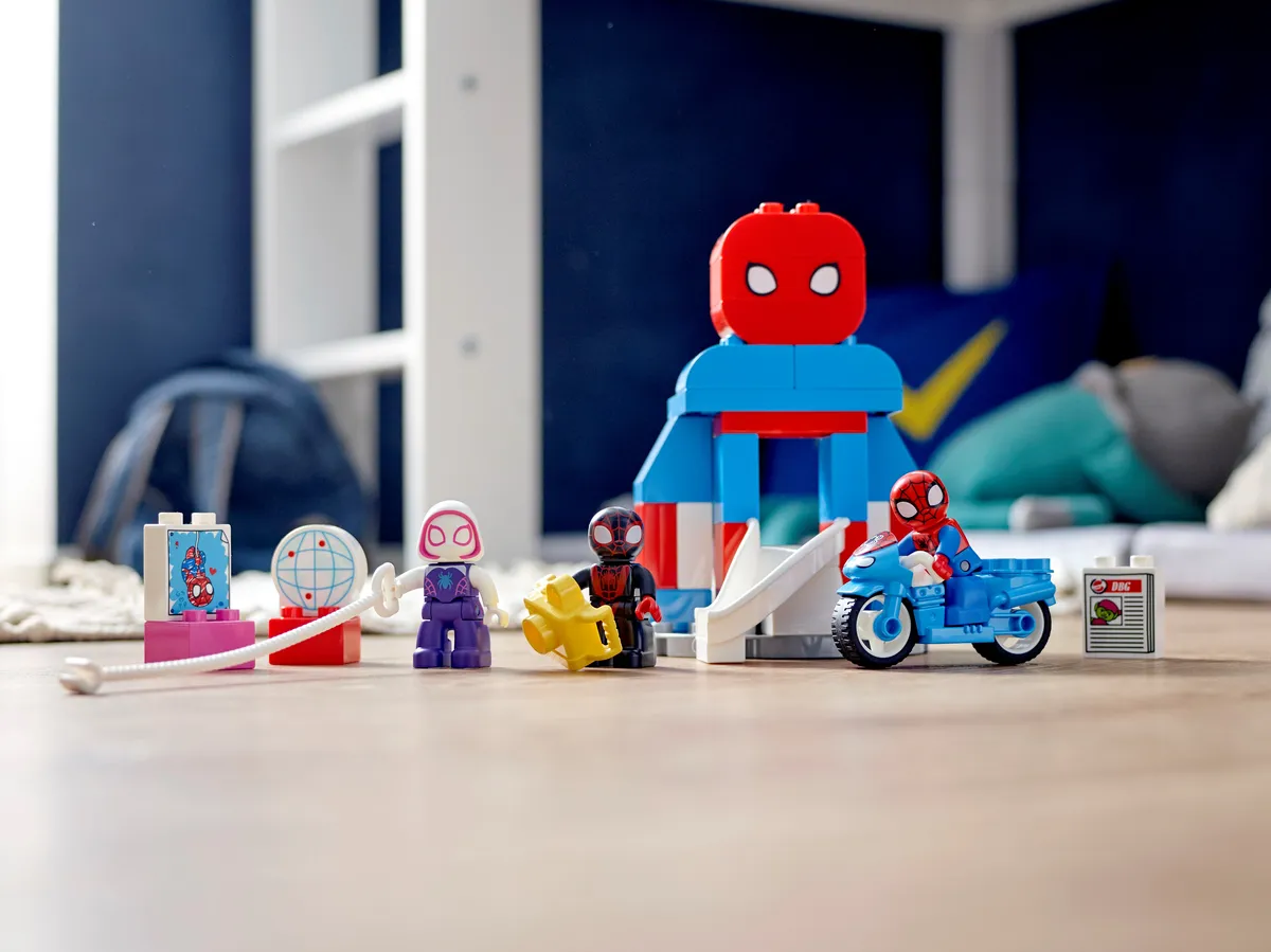 LEGO Spider-Man Headquarters (10940) - image 9