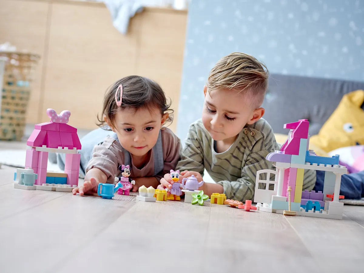 LEGO Minnie's House and Café (10942) - Bild 12