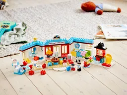 LEGO Happy Childhood Moments (10943) - afbeelding 15
