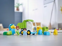LEGO Garbage Truck and Recycling (10945) - image 13
