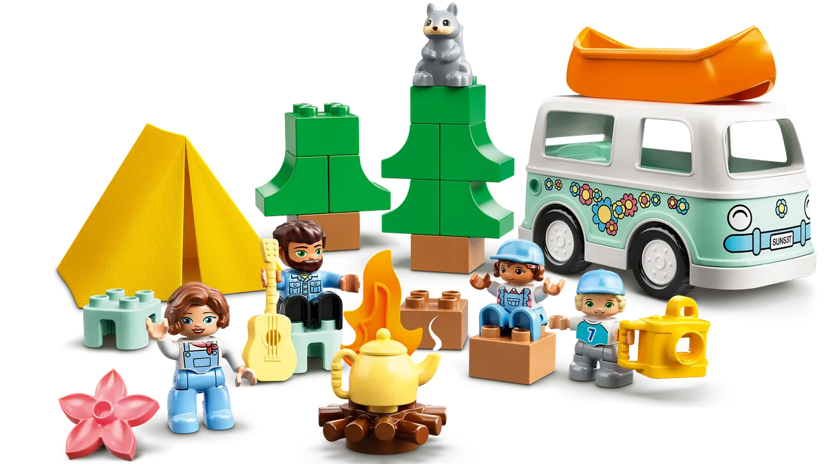 LEGO Family Camping Van Adventure (10946)