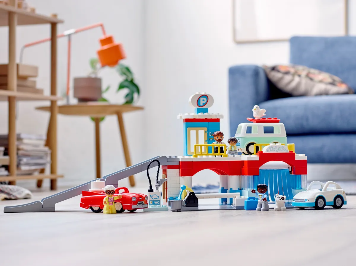LEGO Car Park and Car Wash (10948) - Bild 13