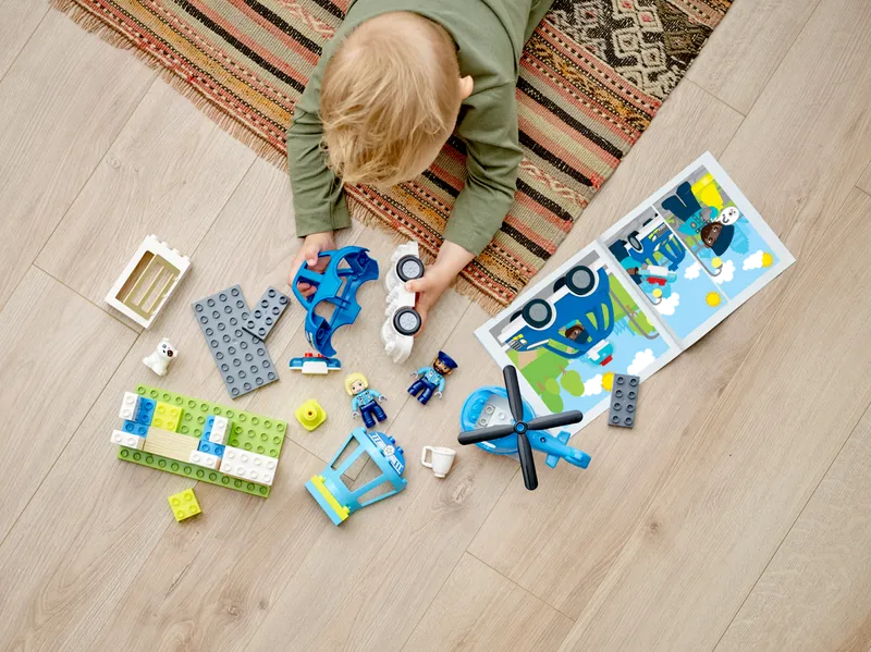 Police Station & Helicopter von LEGO – Produktfoto 10 von 10