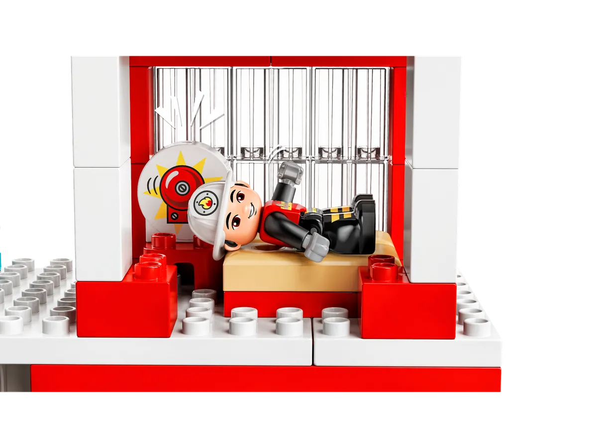 LEGO Fire Station & Helicopter (10970) - image 4