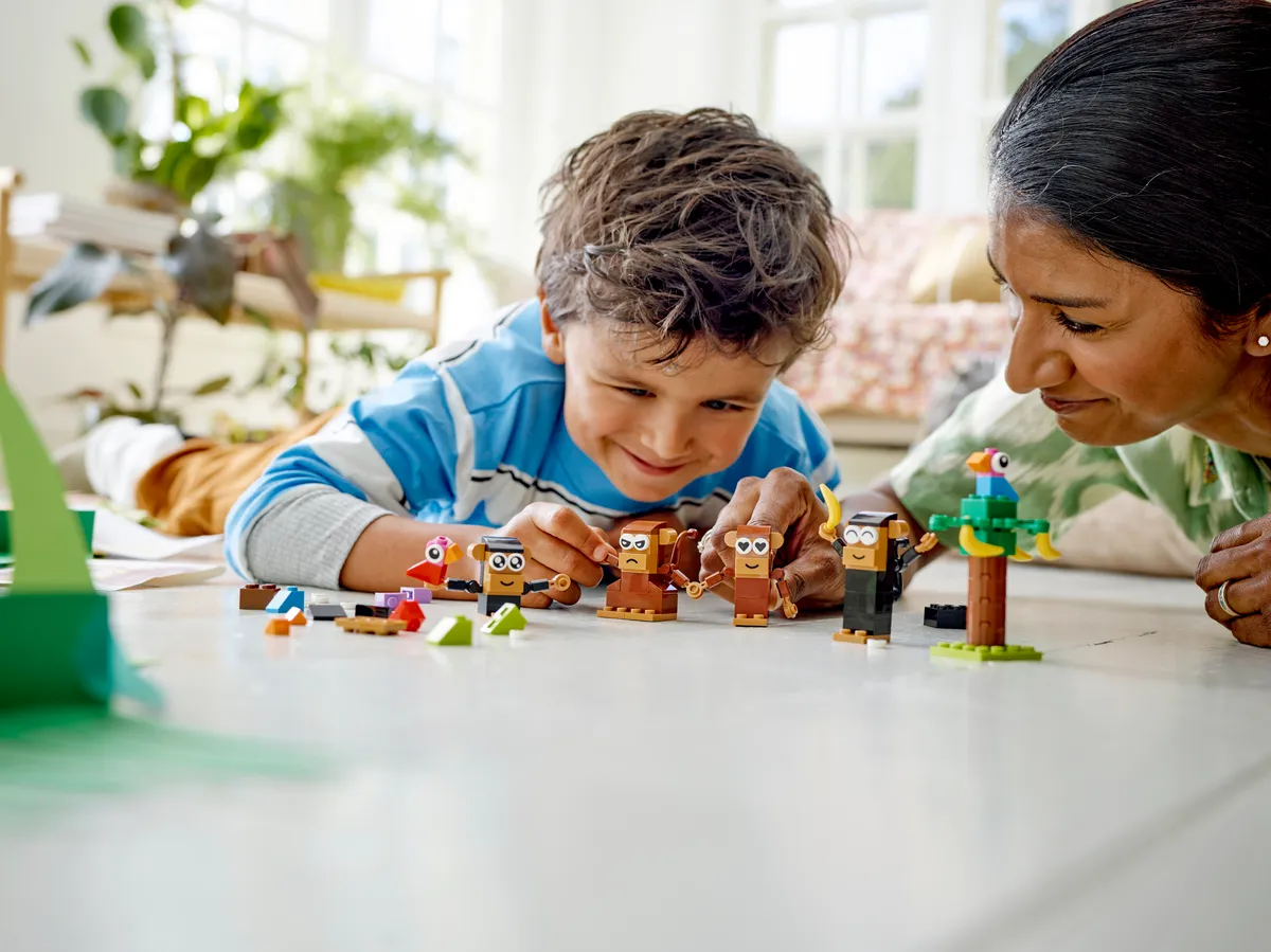 LEGO Creative Monkey Fun (11031) - image 4