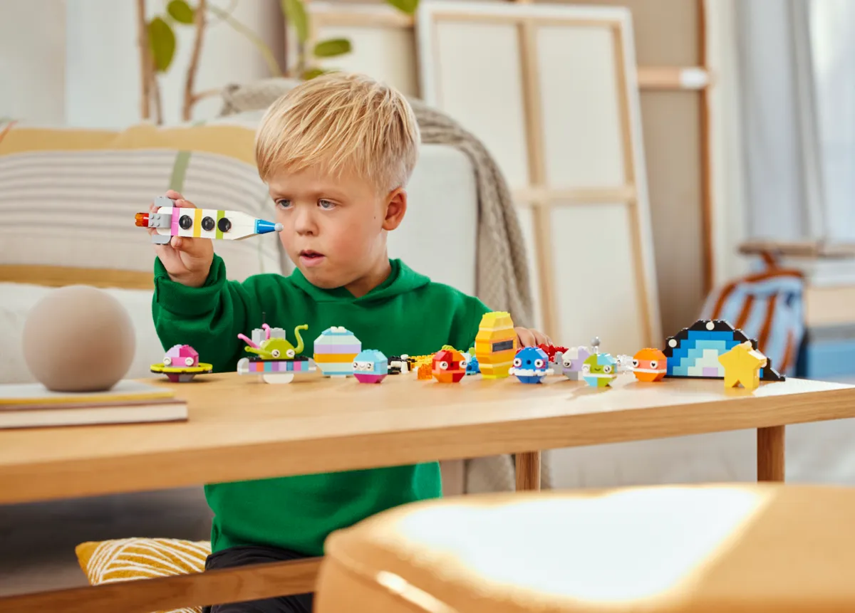 LEGO Creative Space Planets (11037) - image 8
