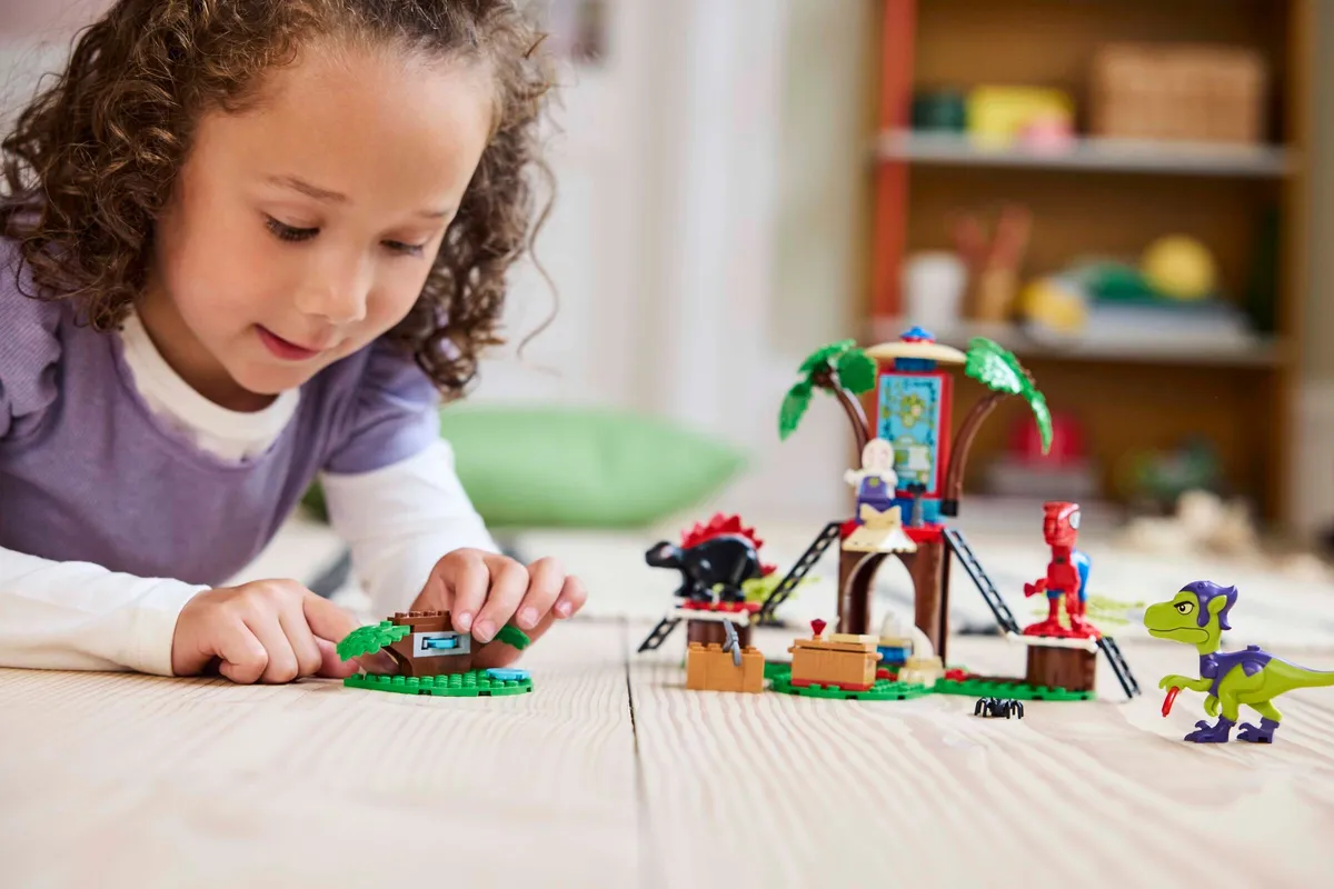 LEGO Spidey and Gobby's Raptor Battle at Tree House HQ (11200) - Bild 8