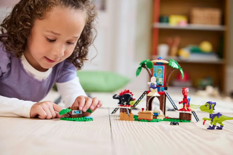 Spidey en Gobby's raptorstrijd bij de boomhut van LEGO – productfoto 9 van 11