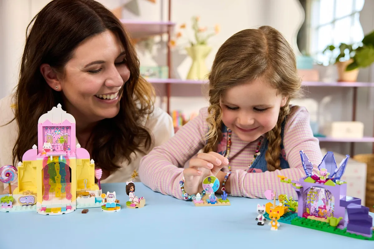 LEGO Sweet Treat Mountain & Kitty Garden (11205) - Bild 5